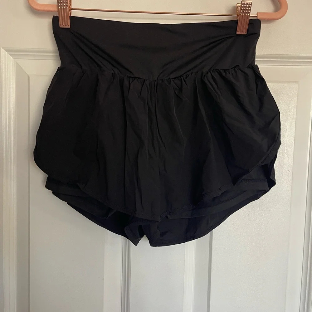2 in 1 Women's Workout Shorts for Athletic Gym Running Shorts with Phone Pockets - Picture 3 of 5